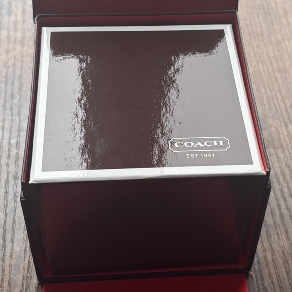 Coach watch - Picture 2 of 8